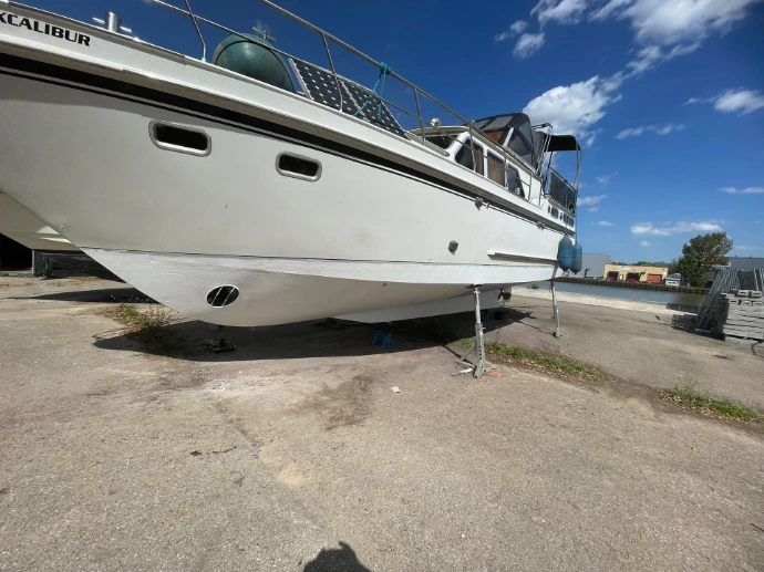 Bateau sur bers sur le site M.B.H à Dettwiller